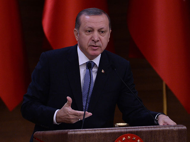 Президент Турции Реджеп Тайип Эрдоган подал в суд на главу медийного концерна Axel Springer Матиаса Депфнера