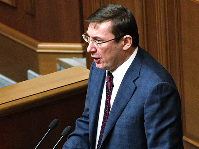 Новым генпрокурором Украины назначен лидер фракции "Блок Петра Порошенко" и экс-министр внутренних дел Юрий Луценко