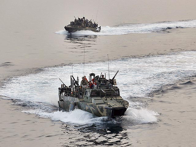 В США снят с должности командир моряков, случайно попавших в территориальные воды Ирана