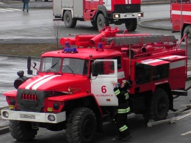 На Урале школьники-пироманы за два дня сожгли 6 машин и пристройку к кафе