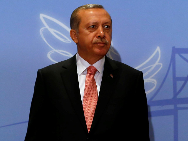 Эрдоган обвинил Запад в большей заботе о геях, чем о сирийцах