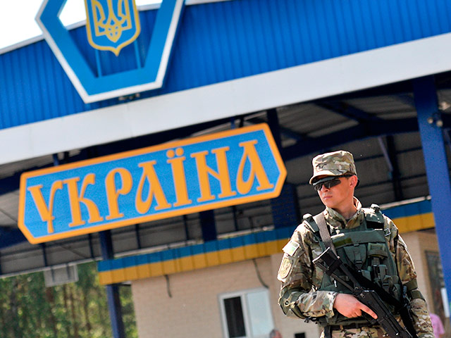 Украина начала возводить стену на границе с Россией