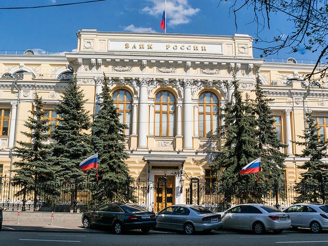 Представители Банка России впервые осторожно предположили, что угроза недостаточно быстрого снижения инфляции существует, пишет газета "Коммерсант"