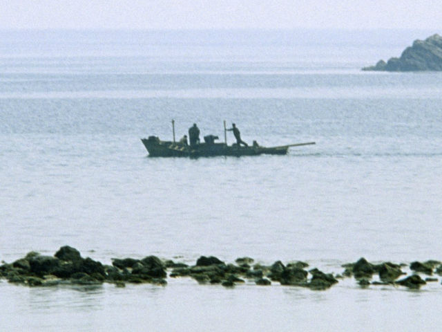 Российская яхта "Элфин", задержанная в КНДР, вернулась во Владивосток