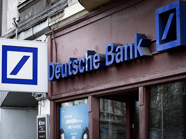 Deutsche Bank проверяет операции, обогатившие бывшего топ-менеджера