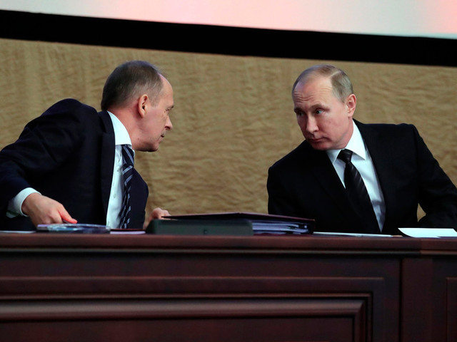 Владимир Путин на коллегии ФСБ заявил, что активность иностранных спецслужб в РФ не снижается Владимир Путин на коллегии ФСБ заявил, что активность иностранных спецслужб в РФ не снижается