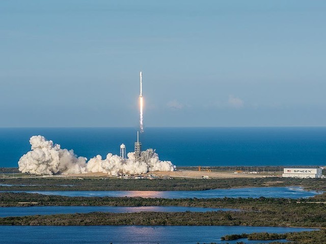 SpaceX с помощью Falcon 9 впервые вывела на орбиту спутник военно-космической разведки США SpaceX с помощью Falcon 9 впервые вывела на орбиту спутник военно-космической разведки США