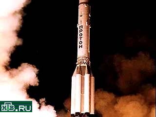 Российская ракета-носитель "Протон-К" стартовала с космодрома Байконур в 2:00 по московскому времени