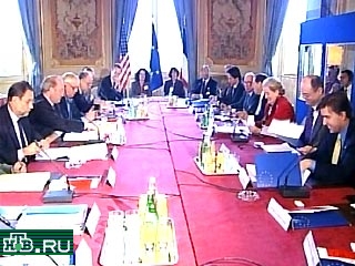 США и Франция не поддержали предложение Путина пригласить в Москву Милошевича и Коштуницу