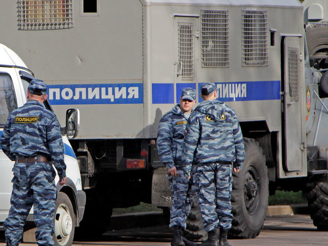 На Манежной площади в Москве задержали полтора десятка протестующих На Манежной площади в Москве задержали полтора десятка протестующих