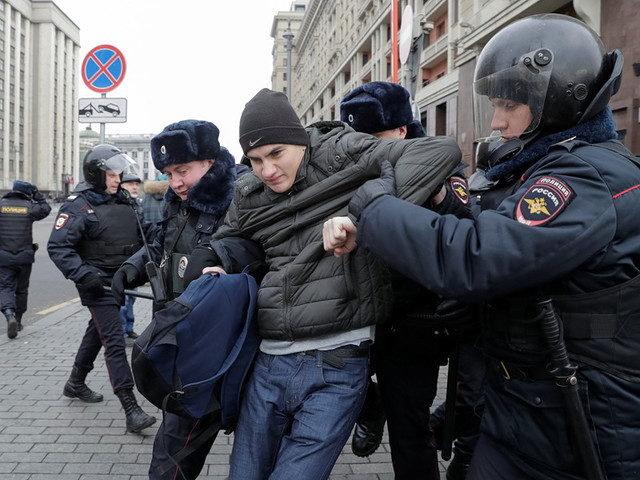 В Кремле не удивлены ростом протестных настроений в России - в предвыборный период "это естественная активизация" В Кремле не удивлены ростом протестных настроений в России - в предвыборный период "это естественная активизация"