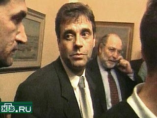 Воислав Коштуница официально вступит в должность президента Югославии