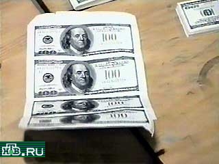 Всего преступной группой было изготовлено свыше одного миллиона так называемых "алиевских долларов".
