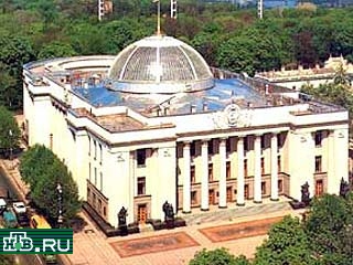 "Ликвидаторы" пикетируют здание парламента Украины