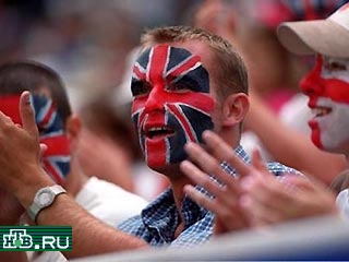 У неистовых английских фанатов перед международными матчами будут отбирать паспорта