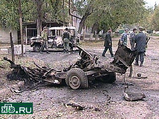 Количество жертв террористического акта, совершенного бандитами 12 октября в Грозном, рядом с постоянным отделом внутренних дел Октябрьского района достигло 17 человек