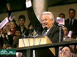 Книга воспоминаний Бориса Ельцина станет в Германии бестселлером, считает редактор отдела международной политики влиятельной газеты "Вельт ам зонтаг" Карл Вендль