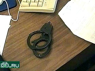 Сотрудники УБЭП задержали в столице двоих бизнесменов из Ставрополя, которые пытались продать почти 15 тысяч фальшивых долларов.
