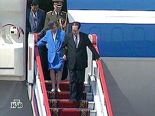 Председатель КНР прибыл в Москву