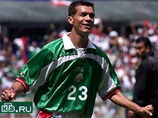 Мексиканцы, сыграв во втором матче группового турнира вничью 0:0 с командой Парагвая и набрав 4 очка, обеспечили себе место в четвертьфинале турнира "Копа Америка"