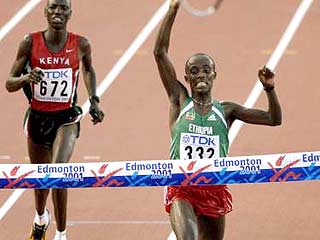 Обладателем первого "золота" чемпионата стал марафонец из Эфиопии Гезане Абера