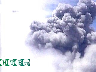 Правительство Эквадора объявило чрезвычайное положение в районе извержения вулкана Тунгурагуа