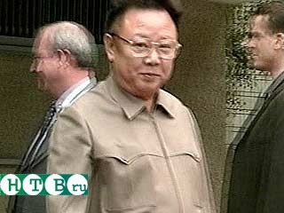 Лидер КНДР Ким Чен Ир, прибывший сегодня утром в Хабаровск, знакомится с городом, его достопримечательностями, жизнью местного населения