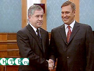 Новый украинский премьер Анатолий Кинах провел переговоры с Михаилом Касьяновым
