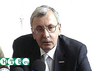Основатель "Независимой газеты" Виталий Третьяков зарегистрировал в Минпечати в качестве учредителя сразу девять новых изданий