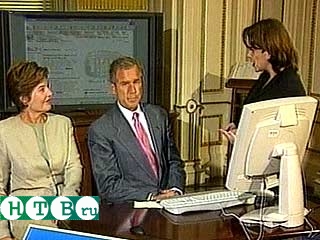Джордж Буш представил новый интернет-сайт Белого дома
