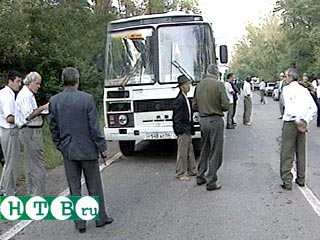 На границе Ингушетии и Северной Осетии взорвался автобус