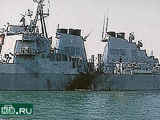 Порт Аден покинул эсминец Cole, две недели назад поврежденный в результате теракта