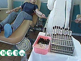 Перед переливанием крови больного или его представителя будут предупреждать о возможном заражении.