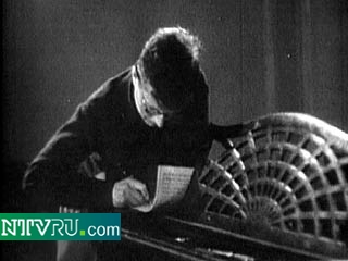 Сегодня исполняется 95 лет со дня рождения Дмитрия Шостаковича. В эти дни стали известны новые подробности творческой биографии композитора, и одна из них - неизвестное сочинение, сюита на финские темы