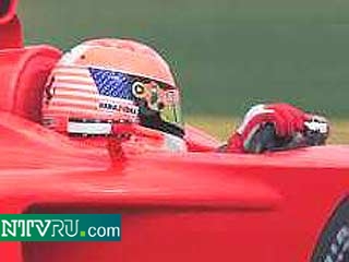 Вместо рекламы на болидах скудерии и на шлеме Михаэля Шумахера появится изображение американского флага.