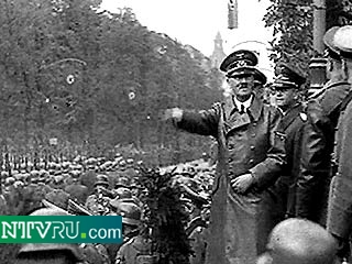 Немецкий историк утверждает, что Гитлер был гомосексуалистом