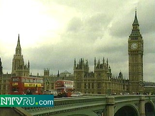 В Лондоне более 100 человек протестуют против бомбардировки Афганистана