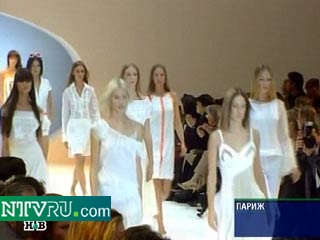На проходящей в Париже "Неделе высокой моды" свою коллекцию весенне-летней одежды представил известный модельер Пако Рабан