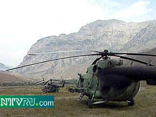 Пакистанские власти возвратили талибам два задержанных ранее вертолета