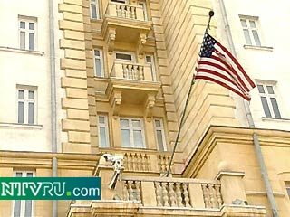 Посольство США вновь начнет выдавать визы через неделю
