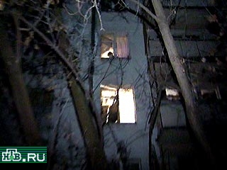 В ночь на четверг в Москве, в квартире N 32 дома N 16 по улице Генерала Глаголева произошел мощный взрыв.