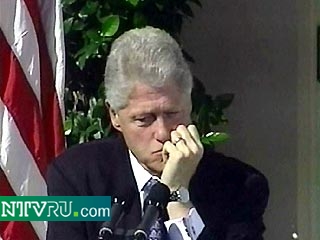 Офис Билла Клинтона получил флаконы с бактериями сальмонеллы
