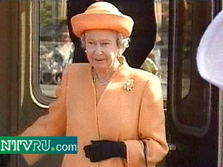 В Великобритании появилась серия марок о жизни королевы Елизаветы II