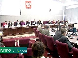 Центральная избирательная комиссия воздерживается от каких-либо решений по поводу выдвижения президента Якутии Михаила Николаева на третий срок