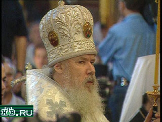 Патриарх Алексий II во время богослужения