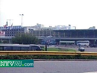 Прокуратура итальянского города Катании (Сицилия) возбудила уголовное дело в связи с происшествием в местном аэропорту, в результате которого пять пассажиров были ранены