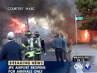 ФБР подозревает, что борту аэробуса А-300, который разбился сегодня в Нью-Йорке, произошел взрыв