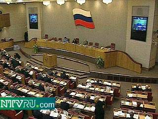 Николай Харитонов заявил сегодня на заседании Госдумы о том, что представители правительства "ведут активный подкуп депутатов Думы"