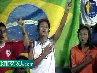 Бразилия все же "достала" путевку в финал ЧМ-2002