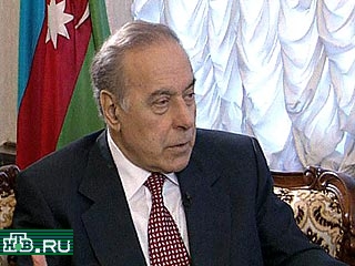 На парламентских выборах в Азербайджане правящая партия "Новый Азербайджан" занимает доминирующие позиции